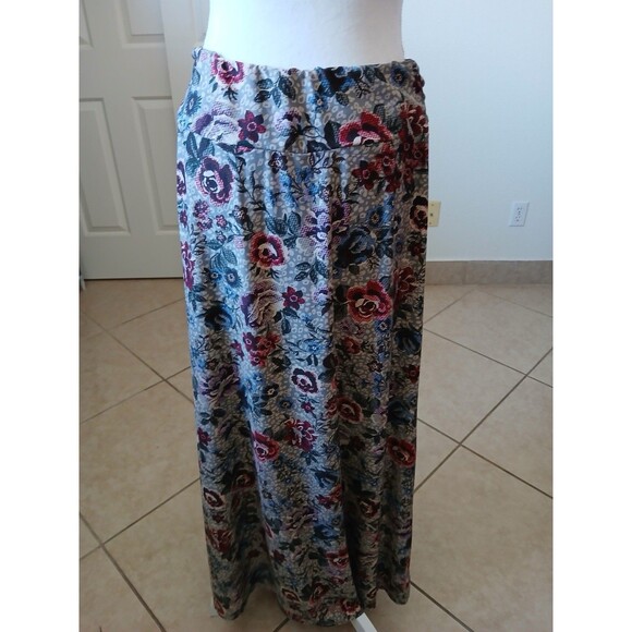 Robert Louis Maxi Skirt M Gray Red Blue Roses Cottage Fairy Whimsical Pastoral - Picture 2 of 14